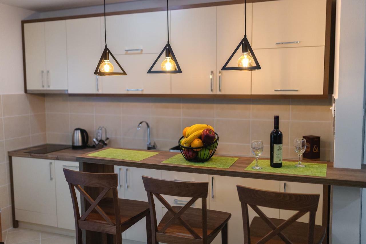 Apartmani Tref Petrovac Exterior photo