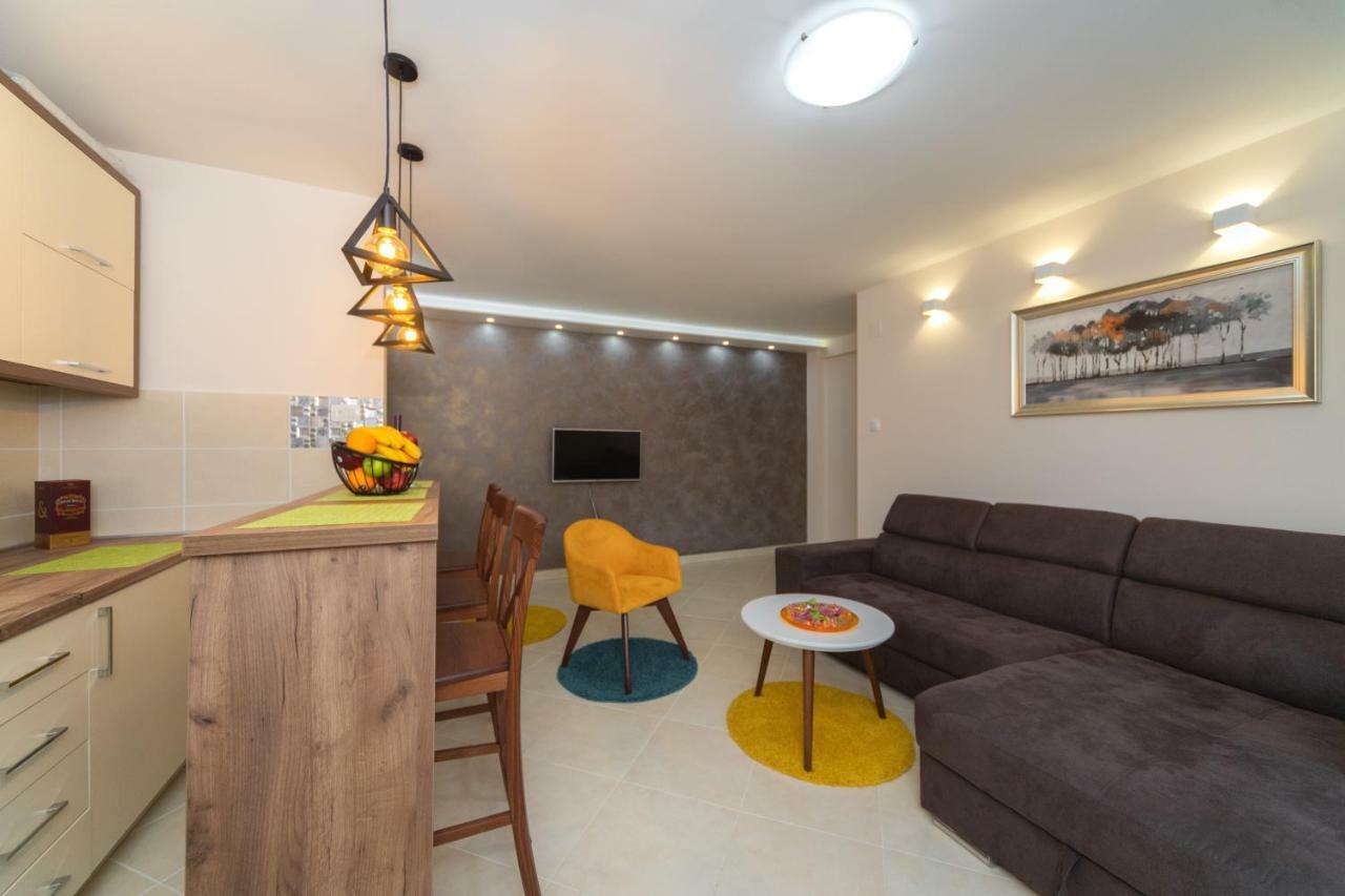 Apartmani Tref Petrovac Exterior photo