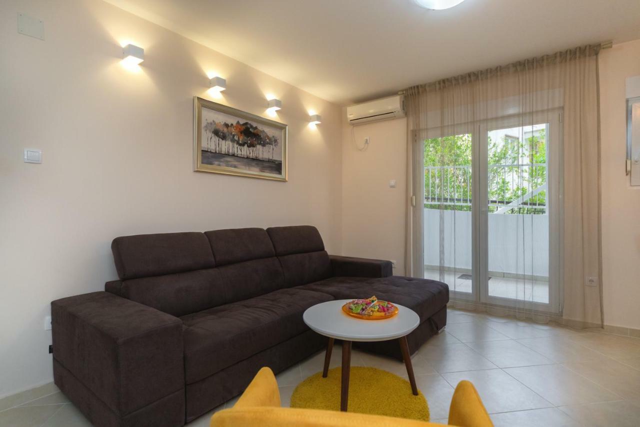 Apartmani Tref Petrovac Exterior photo