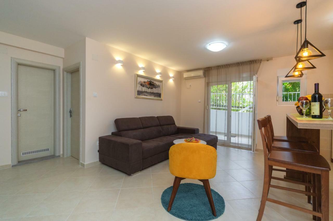 Apartmani Tref Petrovac Exterior photo